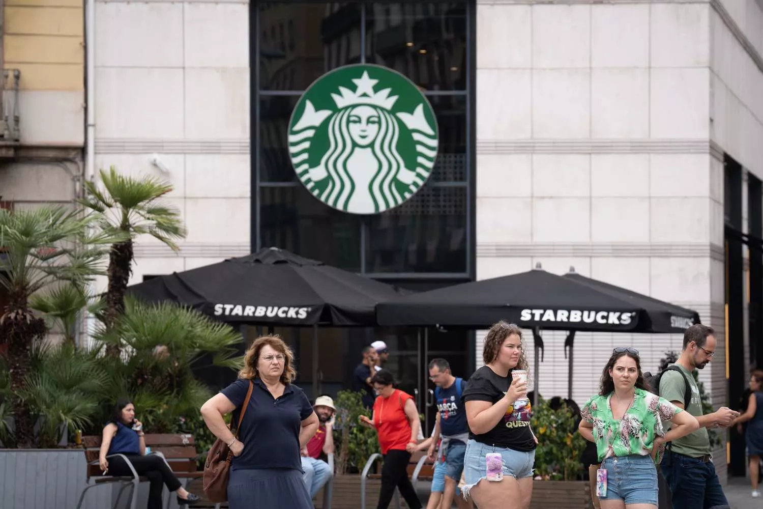 Una cafetería de Starbucks en Barcelona / EP