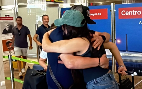 Pasajeros que estaban en el avión de la aerolínea española Volote en el que un hombre ha sido succio Pasajeros que estaban en el avión de la aerolínea española Volote en el que un hombre ha sido succio