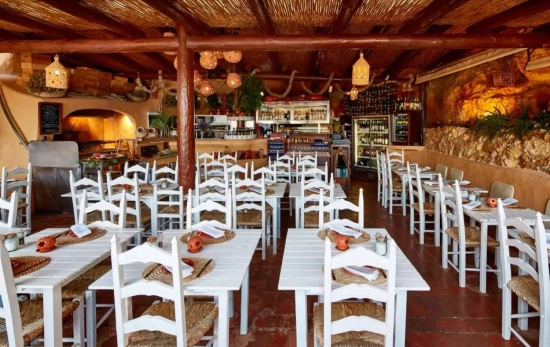 Interior del restaurante (2) Interior del restaurante (2)