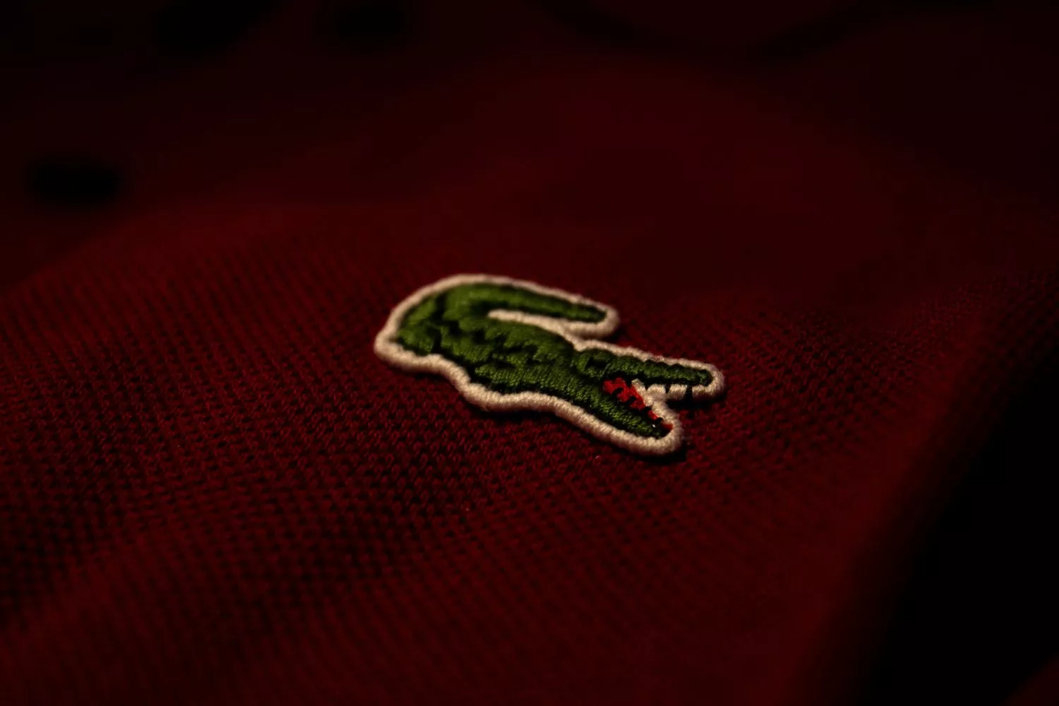 Logo de Lacoste / UNSPLASH