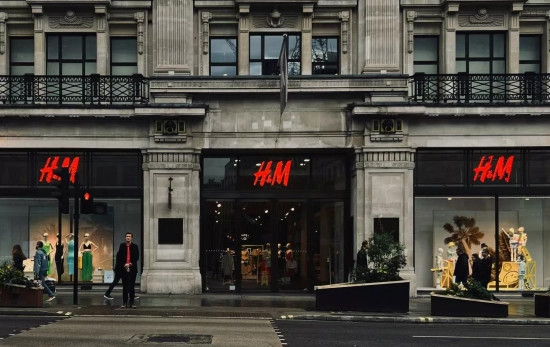 Una tienda de H&M (1) Una tienda de H&M (1)