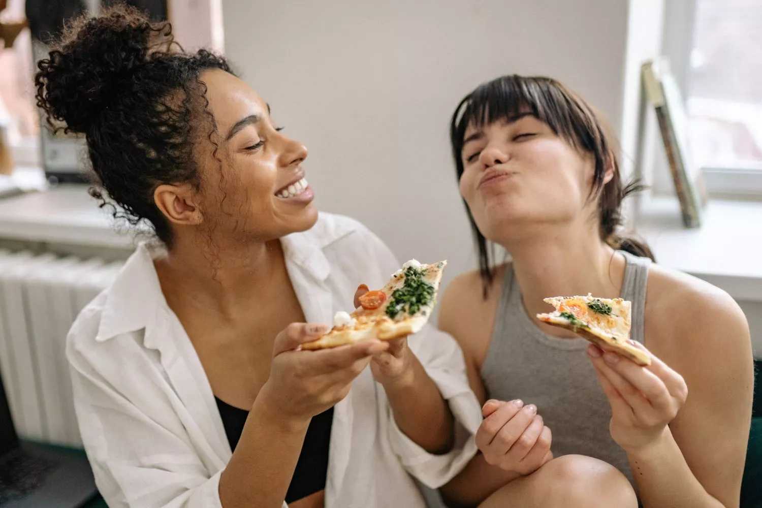 Dos mujeres que no practican ayuno / CANVA