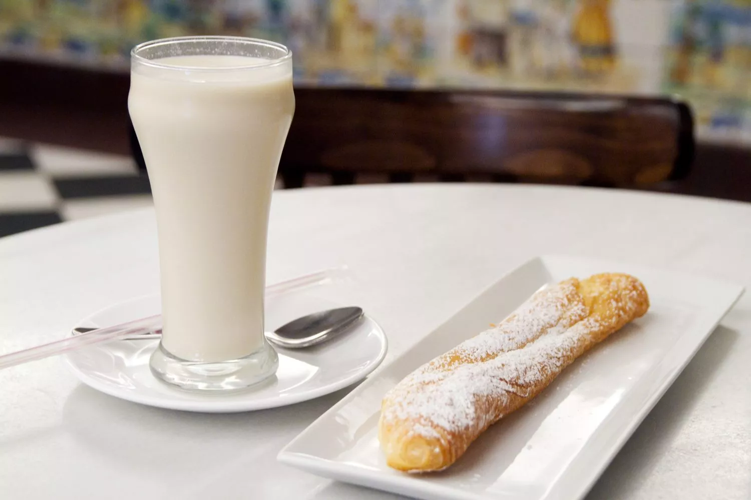 Un vaso de horchata, el ‘oro blanco’ con más de medio siglo de historia / FLICKR