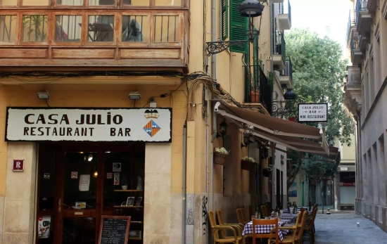Una vista de un restaurante de Mallorca / UNSPLASH Una vista de un restaurante de Mallorca / UNSPLASH
