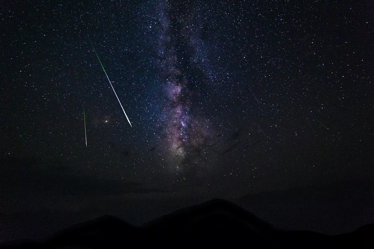 Una lluvia de meteoros / UNSPLASH