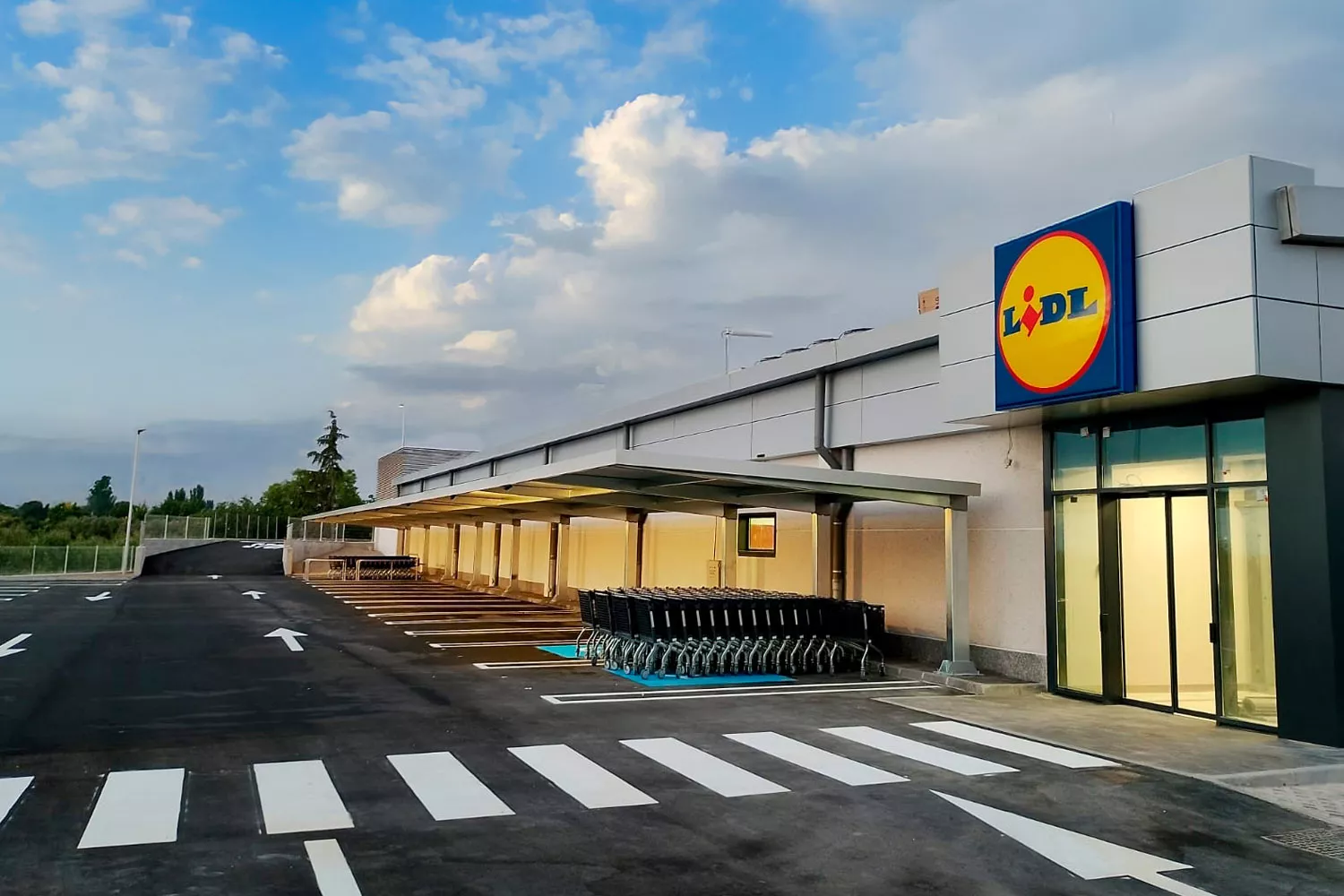 El supermercado de Lidl en Granada que reabre sus puertas / LIDL El supermercado de Lidl en Granada que reabre sus puertas / LIDL