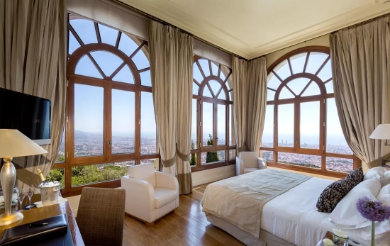 Una de las habitaciones del Gran Hotel La Florida / GHLF Una de las habitaciones del Gran Hotel La Florida / GHLF