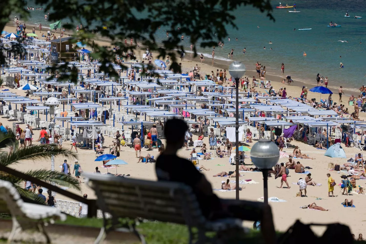 Una persona que no puede puede irse una semana de vacaciones / Javier Etxezarreta - EFE