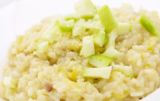 Arroz con calabacín y parmesano/ CANVA Arroz con calabacín y parmesano/ CANVA