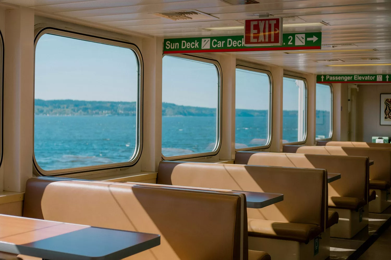 Un barco sin pasajeros de vacaciones / JOSH HILD - PEXELS