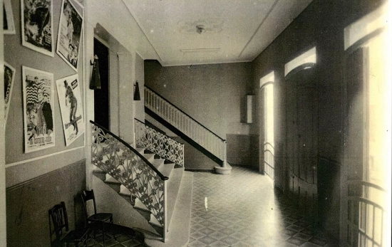 La antigua entrada al cine Victoria de Mahón / GALERÍA CAYÓN La antigua entrada al cine Victoria de Mahón / GALERÍA CAYÓN