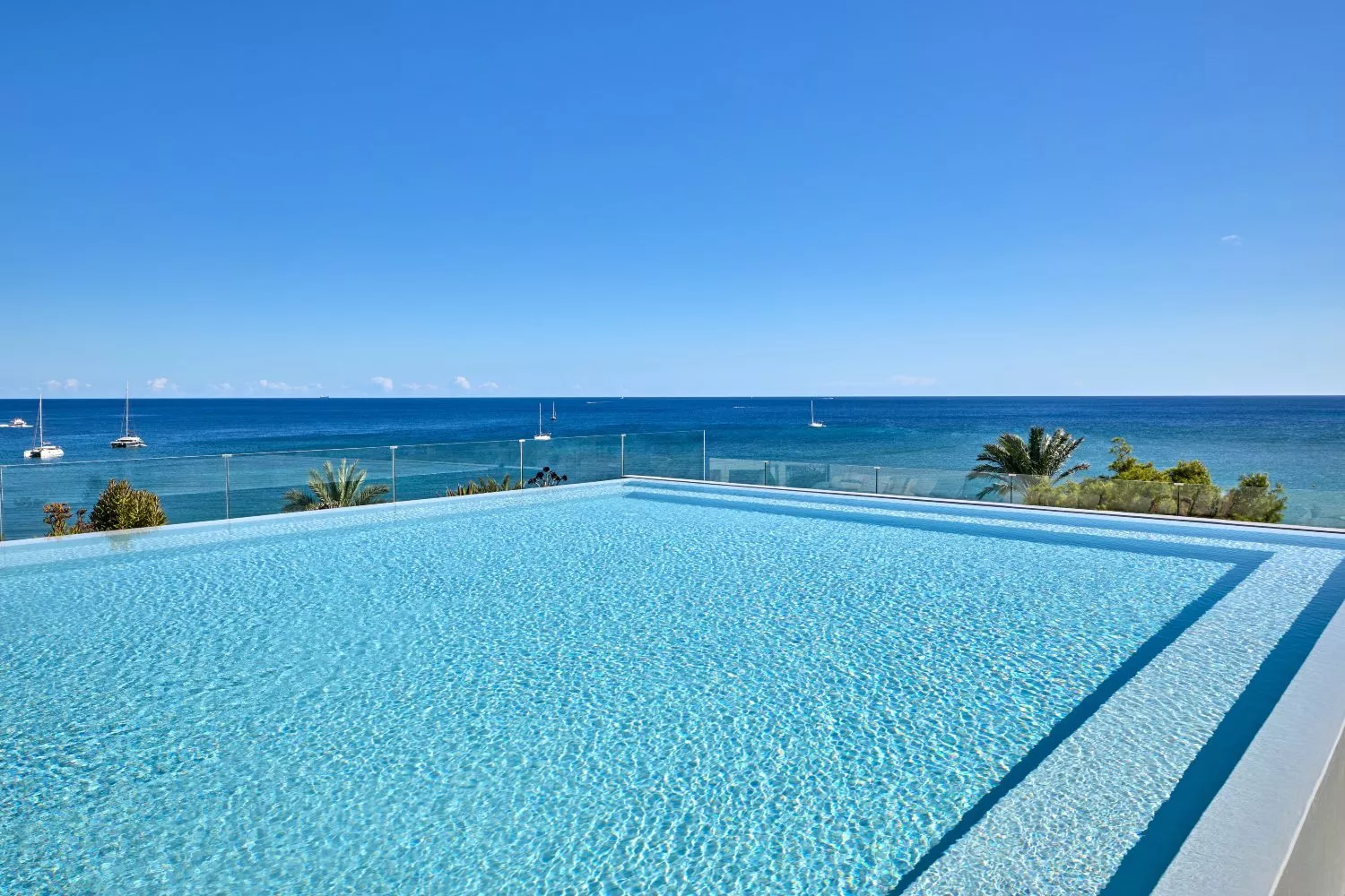 Piscina del hotel W Ibiza