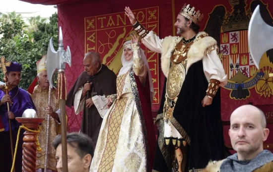 Representación de los Reyes Católicos en la Feria de Málaga AYUNTAMIENTO DE MÁLAGA Representación de los Reyes Católicos en la Feria de Málaga AYUNTAMIENTO DE MÁLAGA