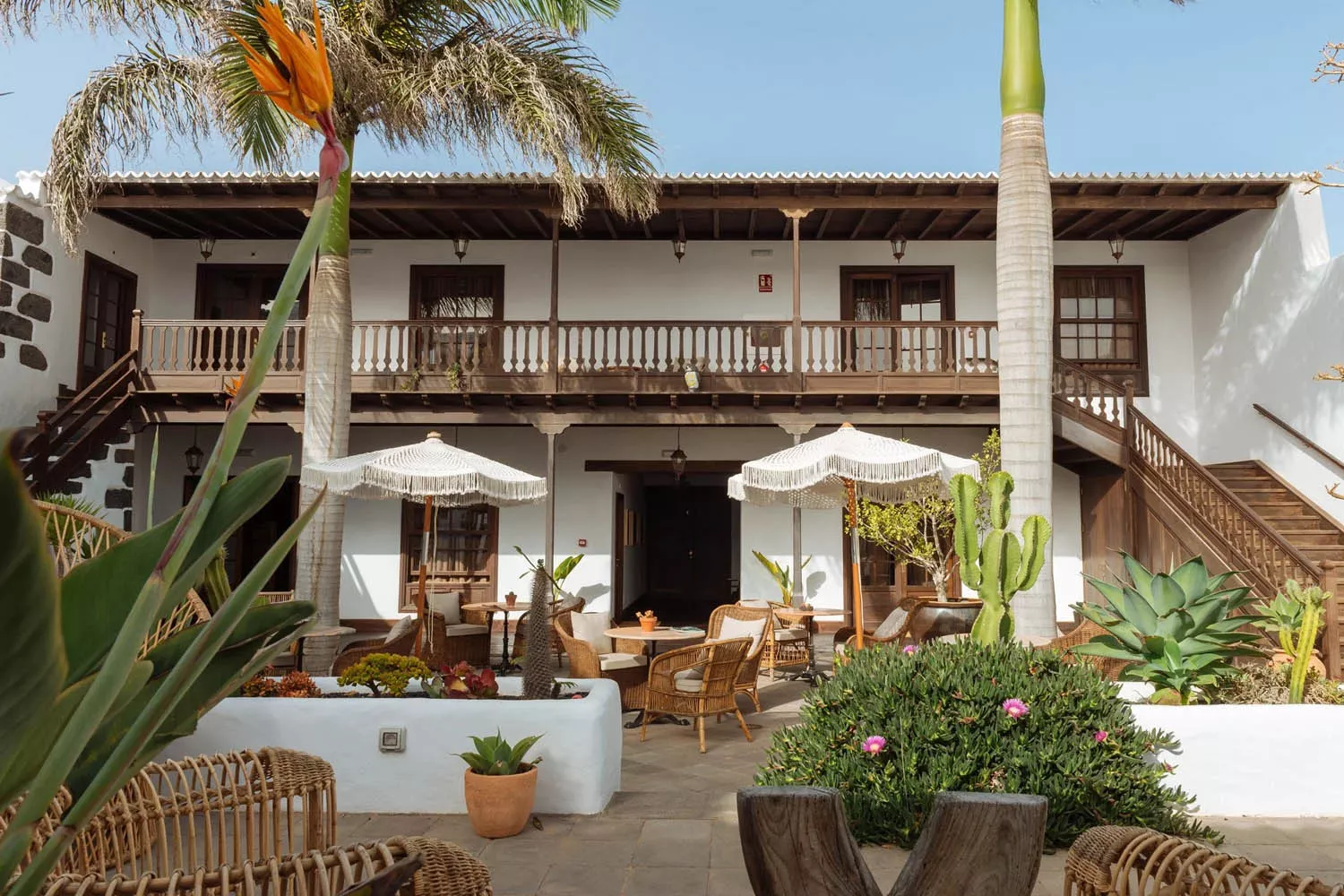 Un edificio de arquitectura señorial canaria / RESTAURANTE PALACIO ICO