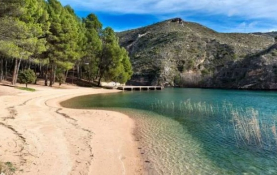 Embalse de Buendía (Guadalajara-Cuenca)/ Cedida hoteles.net Embalse de Buendía (Guadalajara-Cuenca)/ Cedida hoteles.net