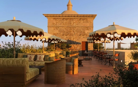 La terraza del recién inaugurado hotel Palacio de Godoy