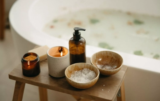 Una bañera preparada para un baño relajante/ CANVA Una bañera preparada para un baño relajante/ CANVA