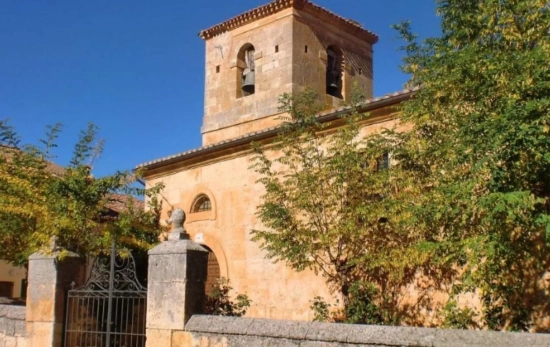 la iglesia de la Natividad de Nuestra Señora/ TUSCASASRURALES.COM la iglesia de la Natividad de Nuestra Señora/ TUSCASASRURALES.COM