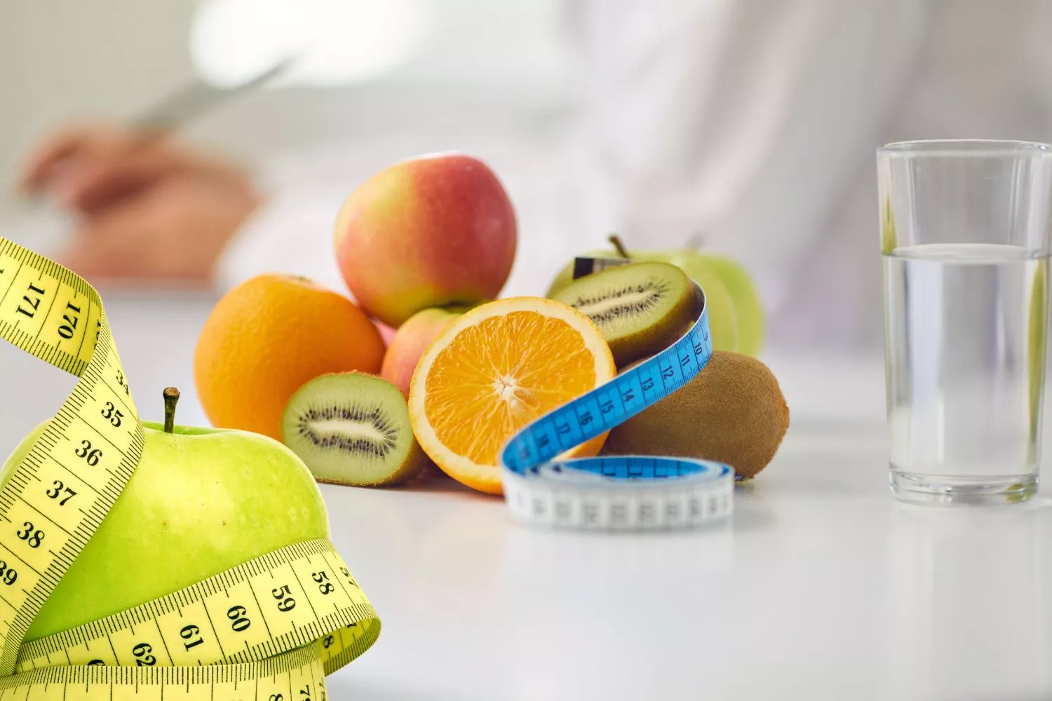Alimentos para una dieta saludable / Montaje CONSUMIDOR GLOBAL
