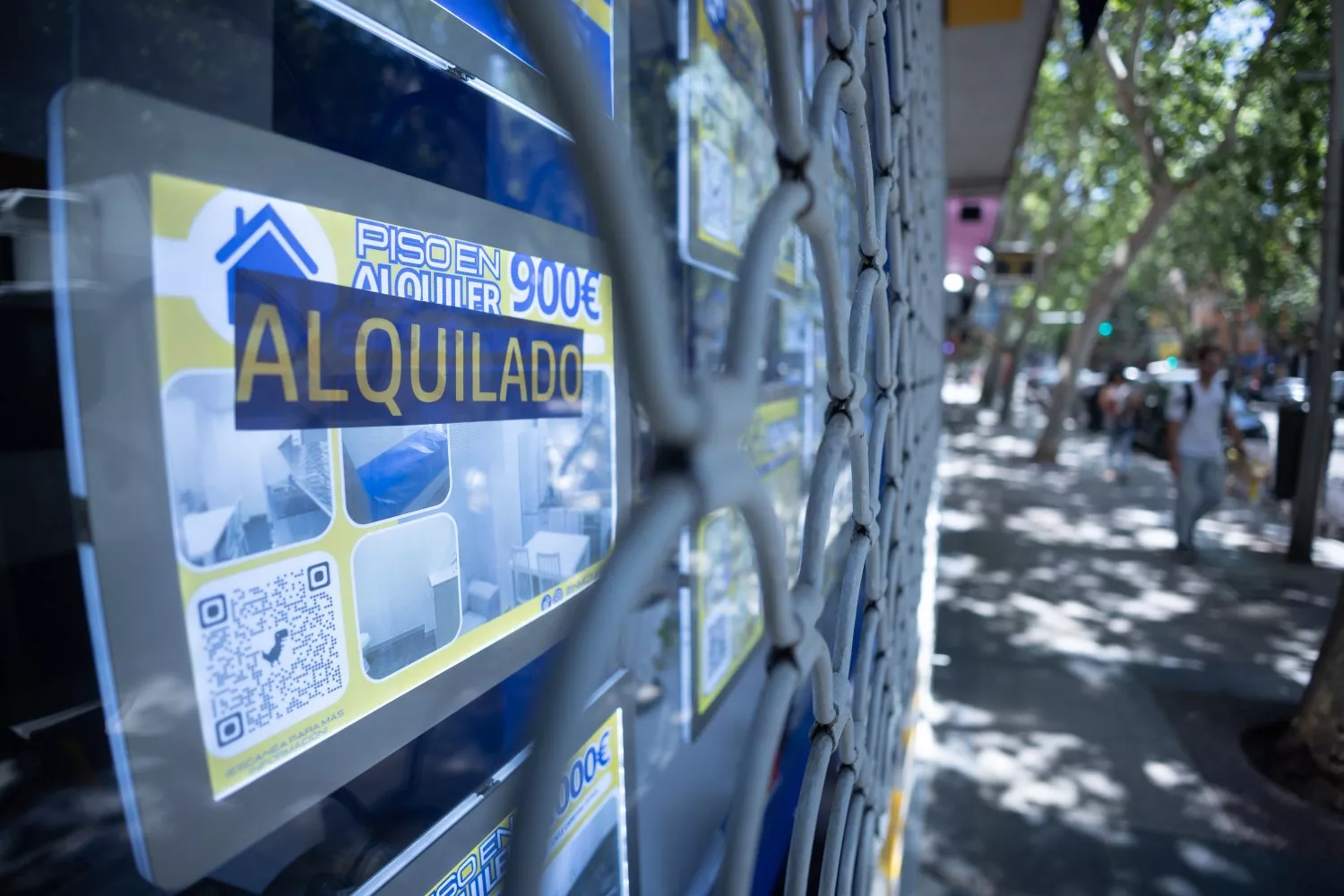 Cartel de una vivienda en alquiler / EUROPA PRESS - EDUARDO PARRA