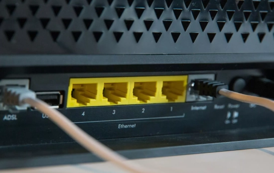 Puertos de un router / UNSPLASH Puertos de un router / UNSPLASH