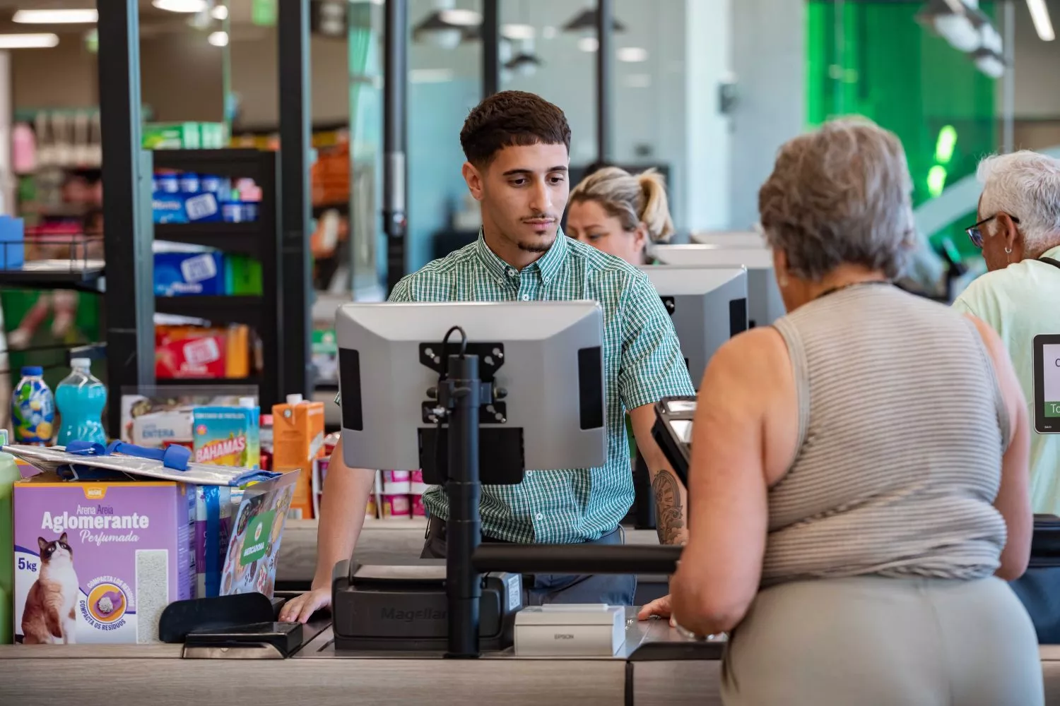 Trabajador de un supermercado de Mercadona / MERCADONA