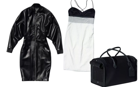 Vestido negro de Naomi Campbell, vestido de Adolfo Domínguez y trasportín de mascotas diseñado por Steven Meisel/ ZARA Vestido negro de Naomi Campbell, vestido de Adolfo Domínguez y trasportín de mascotas diseñado por Steven Meisel/ ZARA