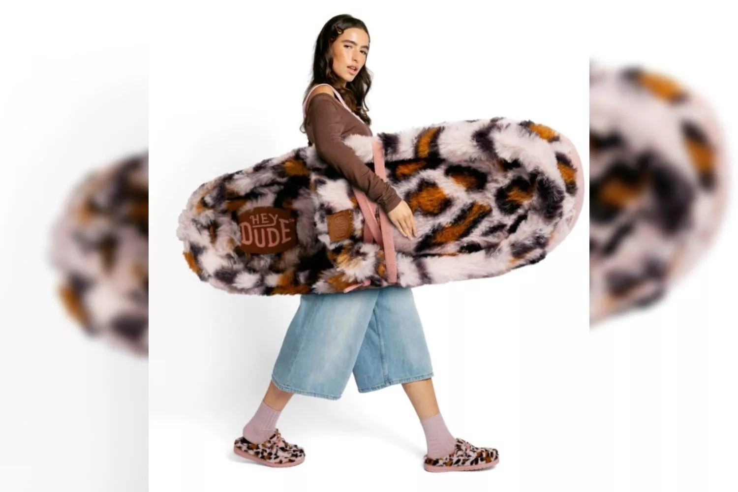 Una chica con unos zapatos de Hey Dude / CEDIDA