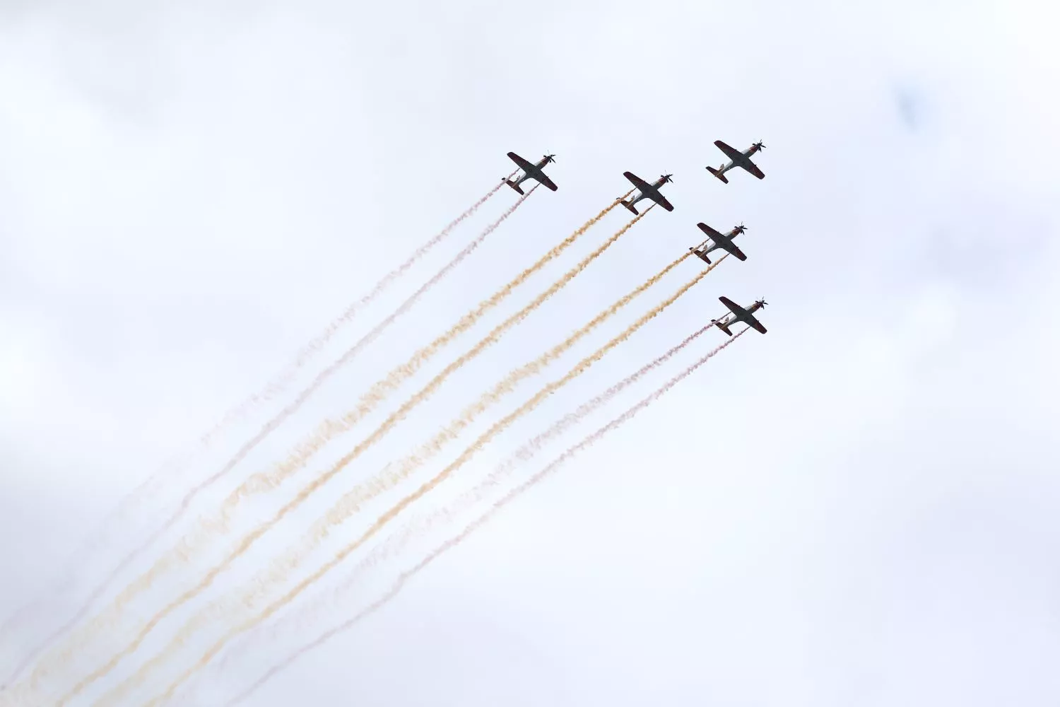 Aviones desfilando durante el acto solemne de homenaje a la bandera nacional y desfile militar por el 12 de octubre, Día de la Hispanidad / EP Aviones desfilando durante el acto solemne de homenaje a la bandera nacional y desfile militar por el 12 de octubre, Día de la Hispanidad / EP