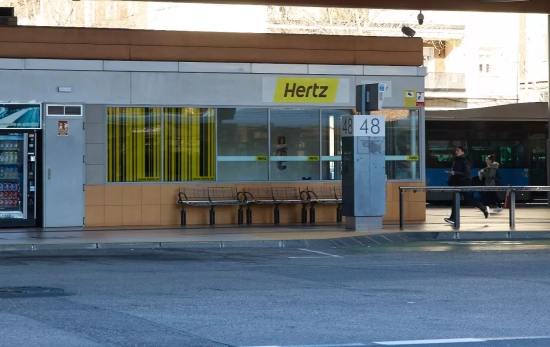 Un establecimiento de la cadena de alquiler de automóviles Hertz, en Plaza de Castilla