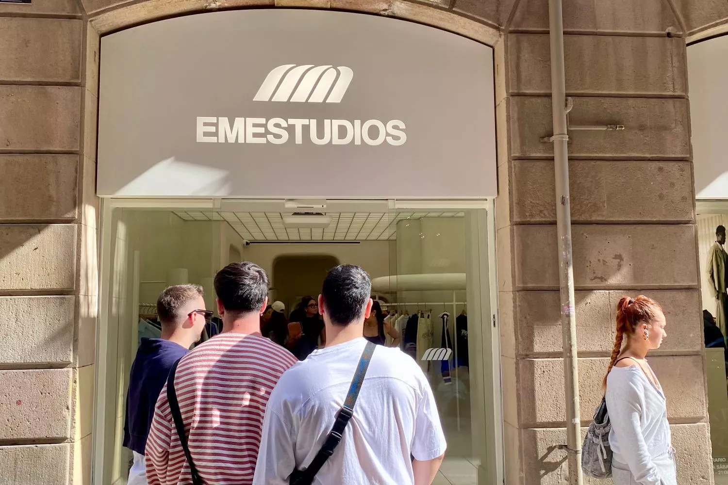 Tienda Eme Studios en el centro de Barcelona   CG