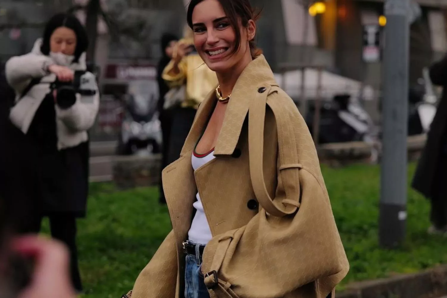 La gabardina 'oversize', una prenda de moda / PINTEREST La gabardina 'oversize', una prenda de moda / PINTEREST