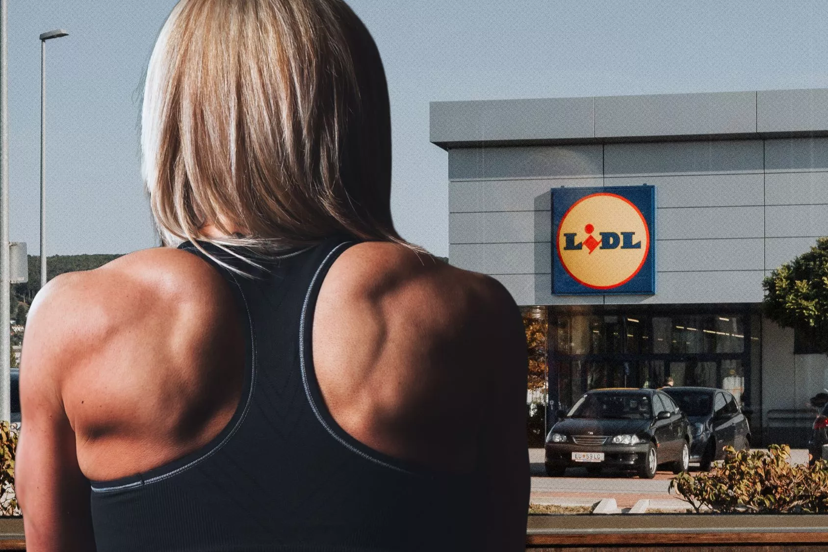 Una mujer 'fitness' que apuesta por la dieta keto acude al Lidl a hacer al compra / Montaje Consumidor Global Una mujer 'fitness' que apuesta por la dieta keto acude al Lidl a hacer al compra / Montaje Consumidor Global