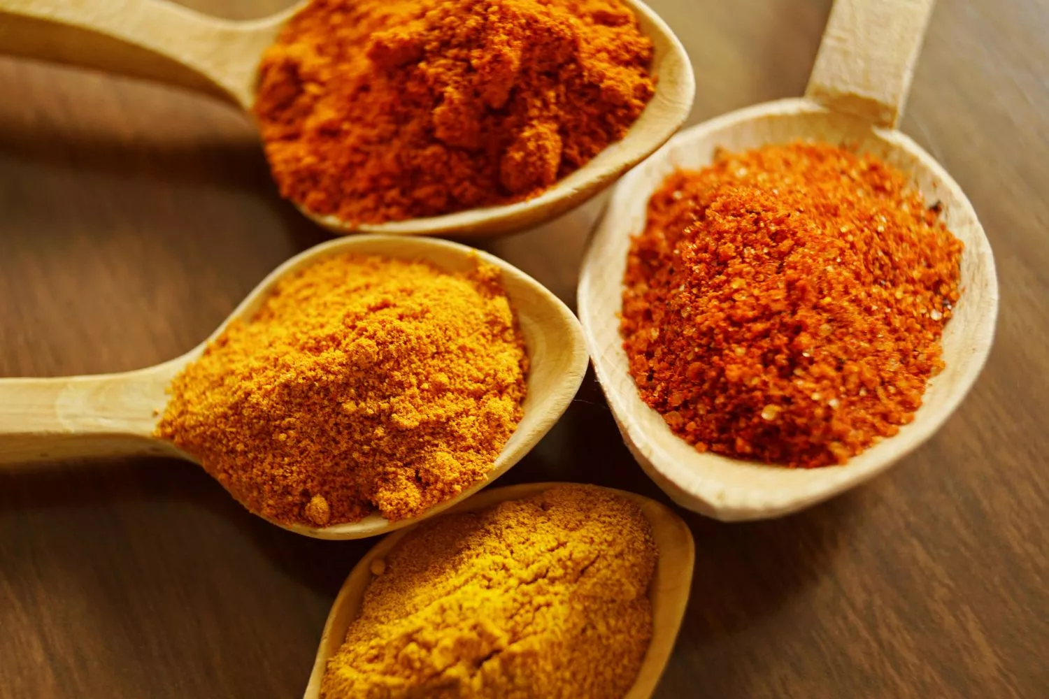 Cucharas con cúrcuma   PEXELS