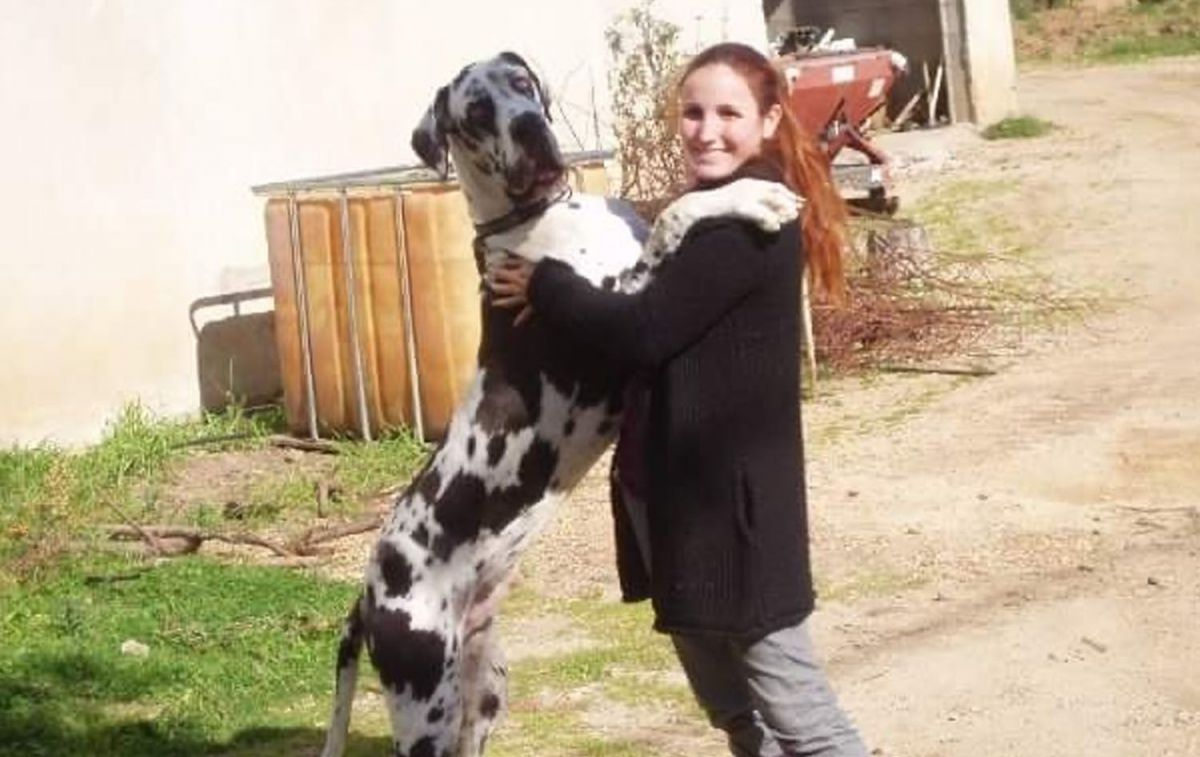 Laura Vidal con su primer animal de compañía, su perro Galo