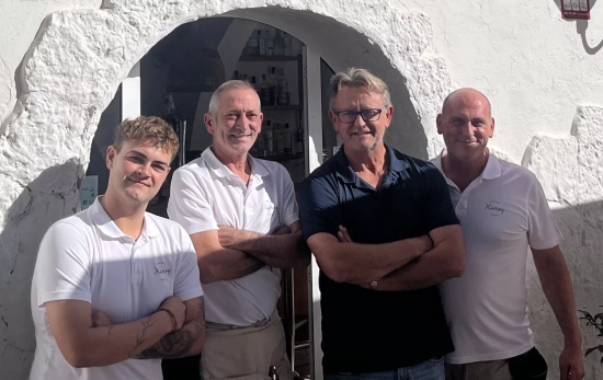 Parte del equipo del hotel Xuroy / TC Parte del equipo del hotel Xuroy / TC