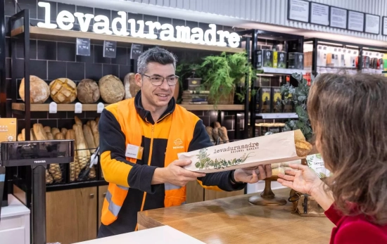 Un espacio de Levaduramadre en una estación de Repsol / LEVADURAMADRE