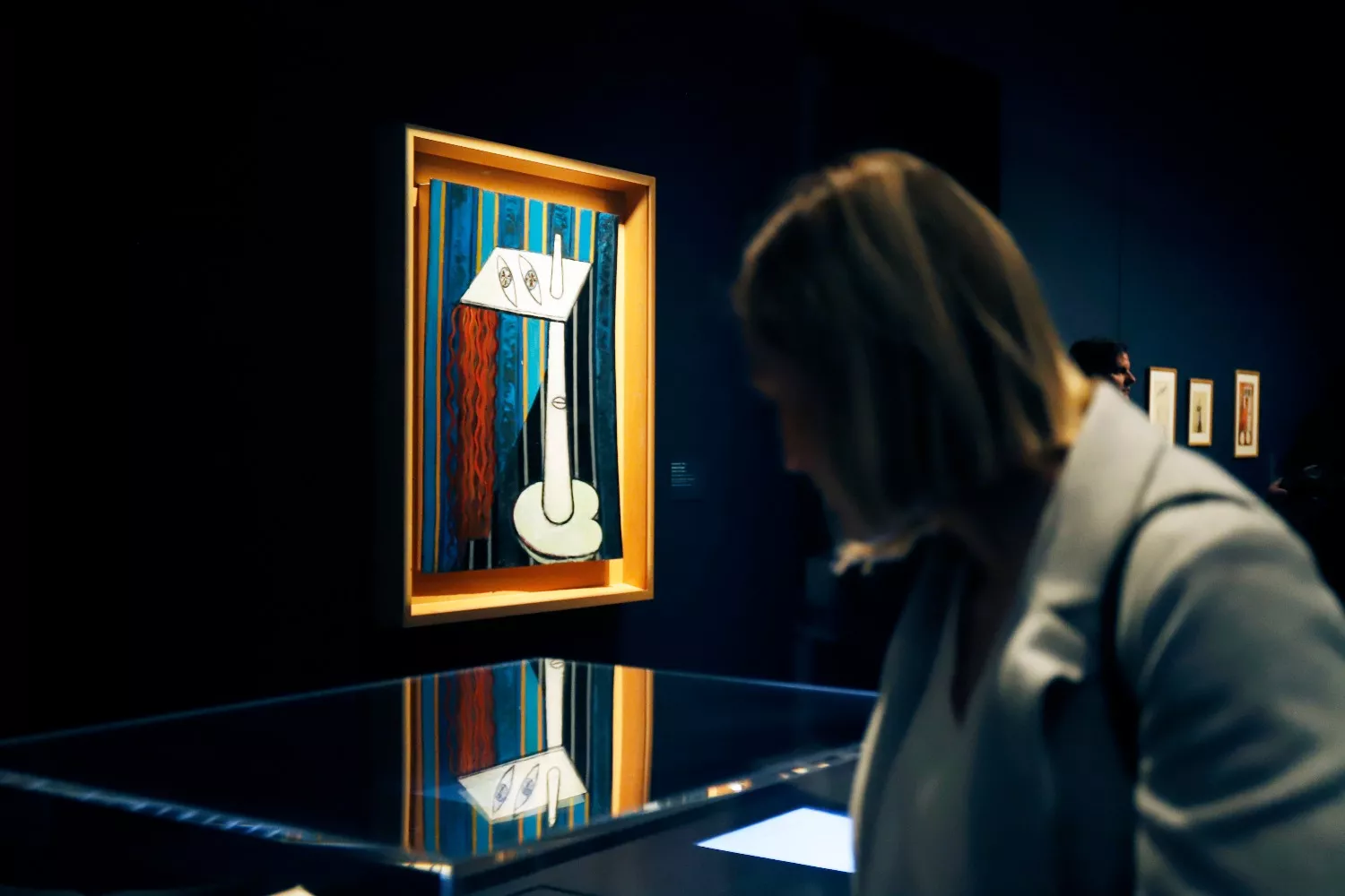 Una visitante en una exposición sobre Picasso celebrada en Málaga   EUROA PRESS   ALEX ZEA