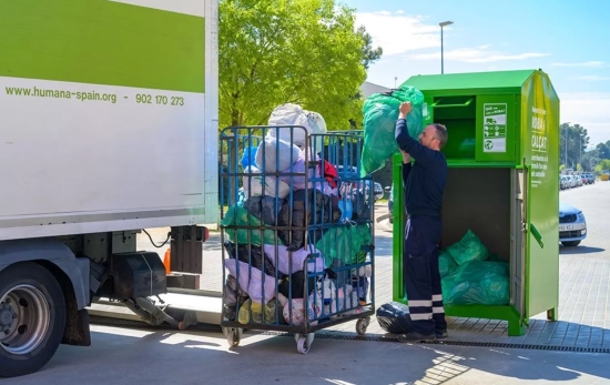 Recogida de ropa de Humana / TONI TORRILLAS - EP Recogida de ropa de Humana / TONI TORRILLAS - EP