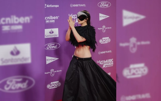 Rosalía luce un conjunto de Balenciaga