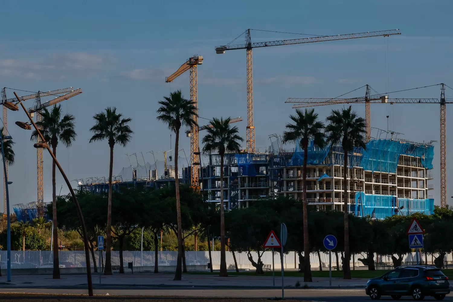 Una vivienda en proceso de construcción, mientras el precio alcanza su récord histórico   José Manu