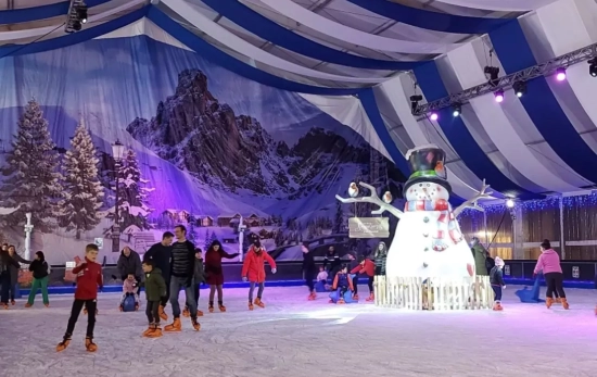 La pista de hielo de la Plaza del Pilar/ espanaxdescubrir