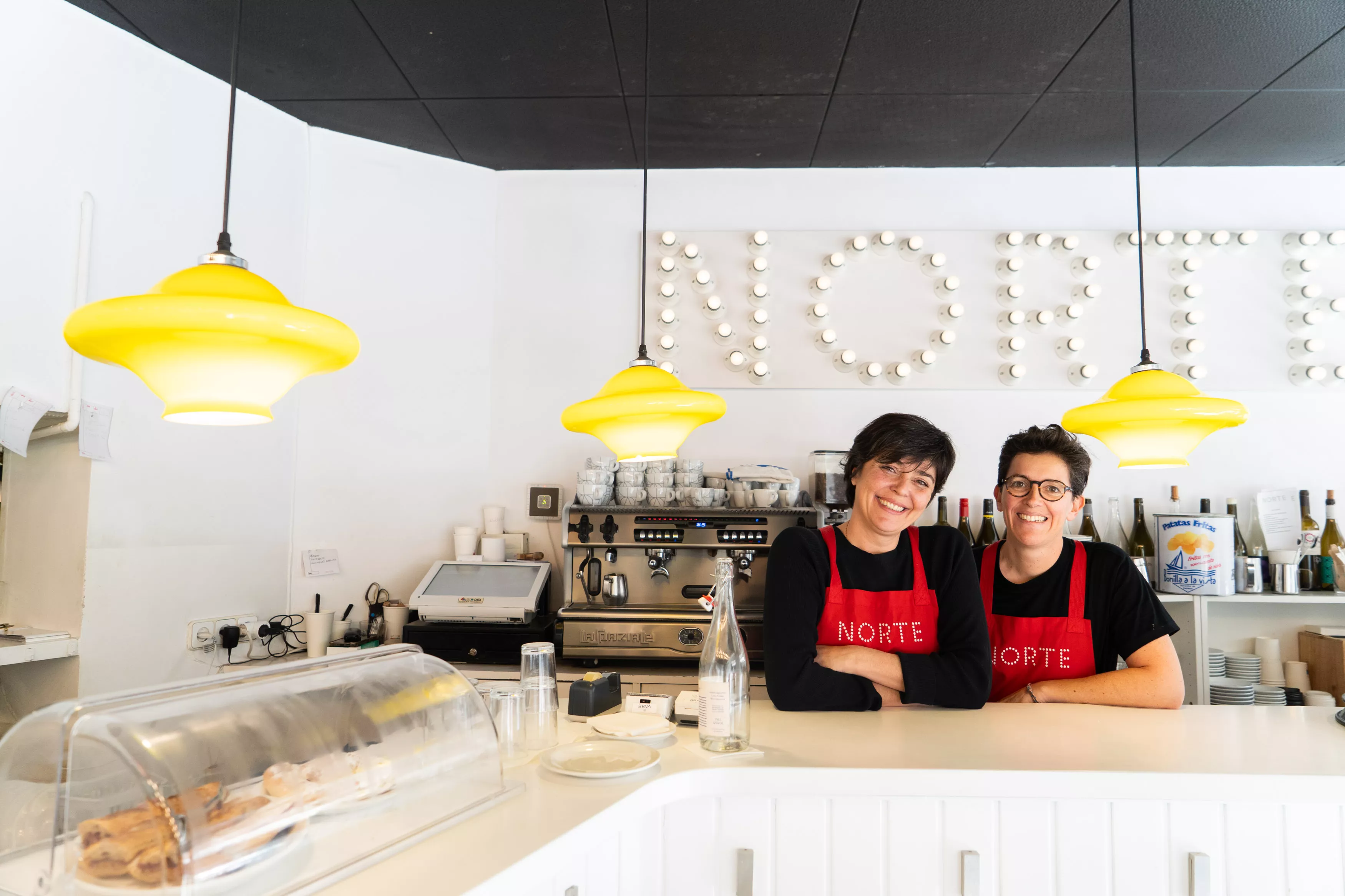 María y Lara, dueñas del restaurante Norte de Barcelona / SIMÓN SÁNCHEZ
