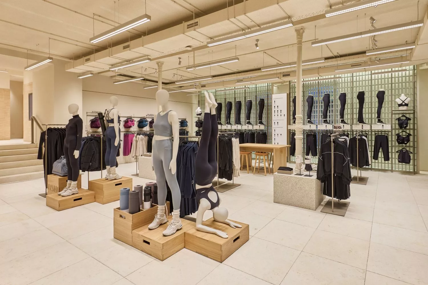 Interior de una tienda Oysho, la firma de Inditex que ha abierto su primera tienda en Berlín / EP