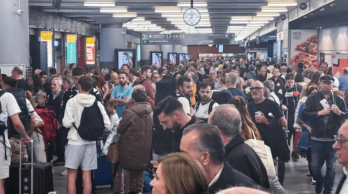 Aglomeración en la estación de Atocha / EFE
