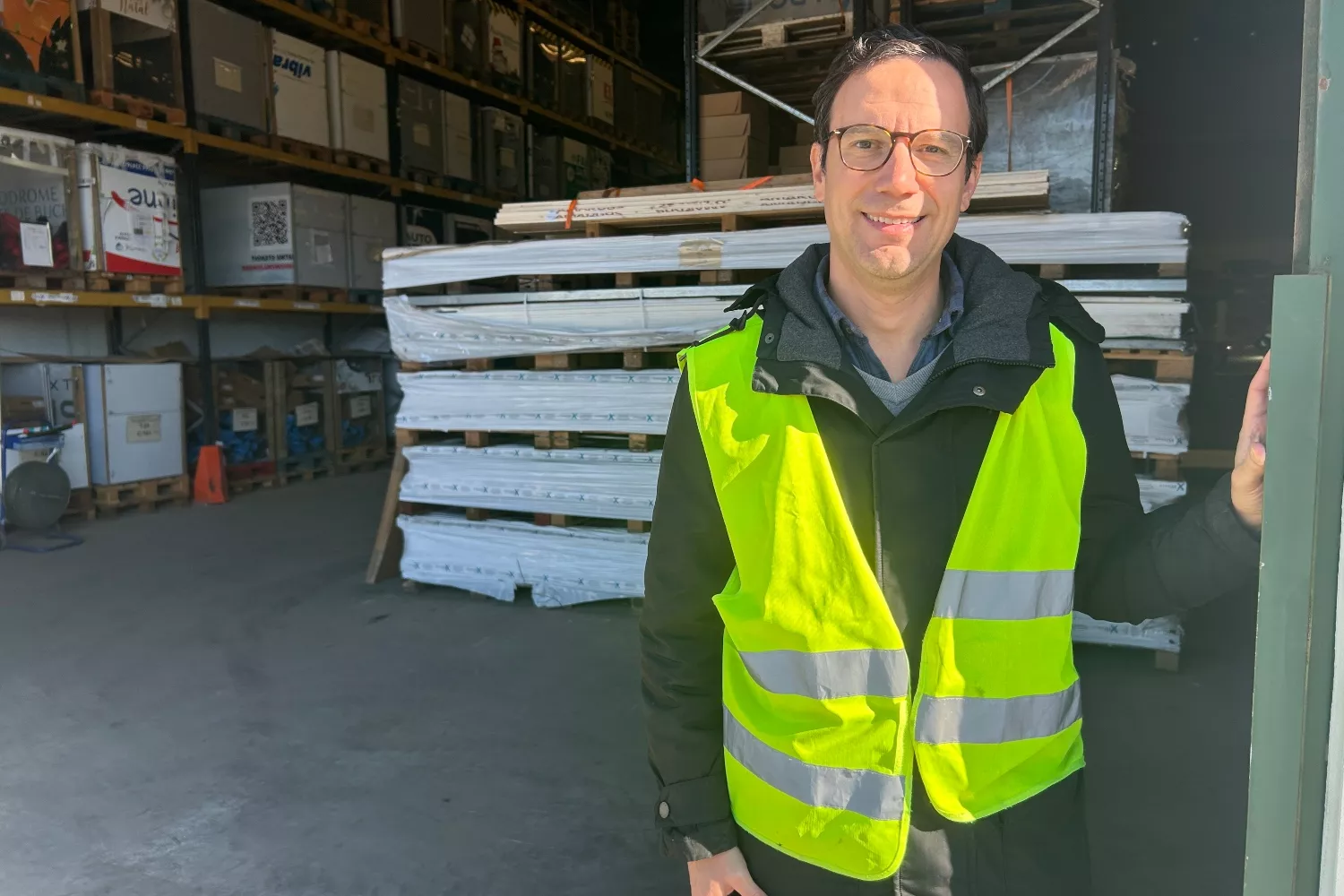 El gerente de la empresa Xtraice, Adrián Ortiz, en Salteras (Sevilla)   Fermín Cabanillas   EFE