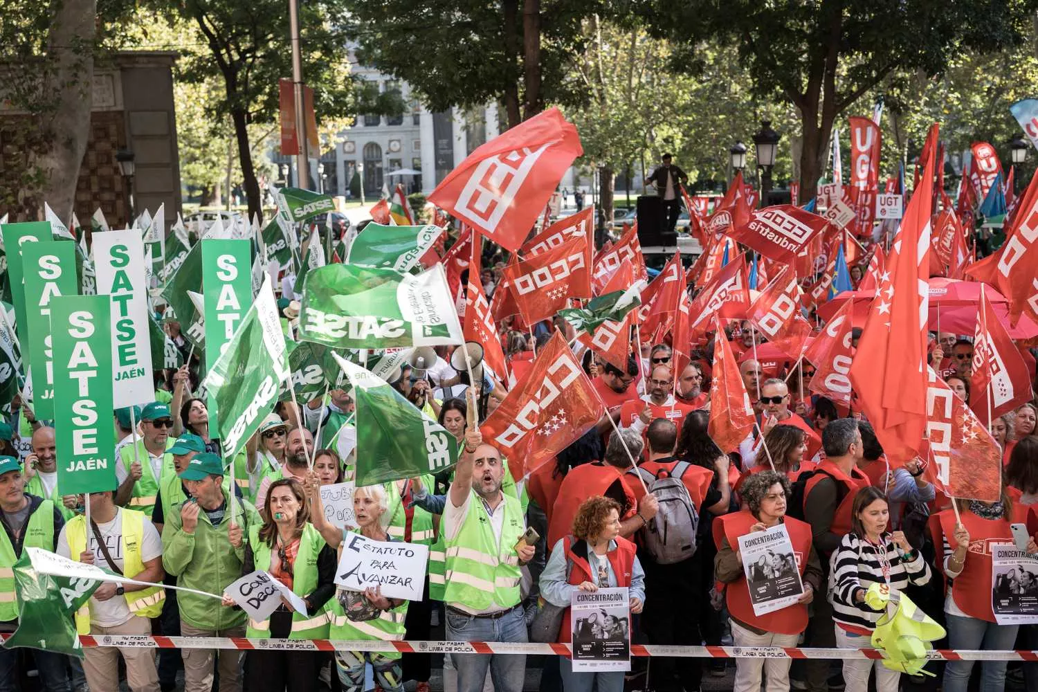 Personal sanitario durante una concentración para exigir la aprobación de un nuevo Estatuto Marco, frente al Ministerio de Sanidad, en Madrid (España) / DIEGO RADAMÉS -EP