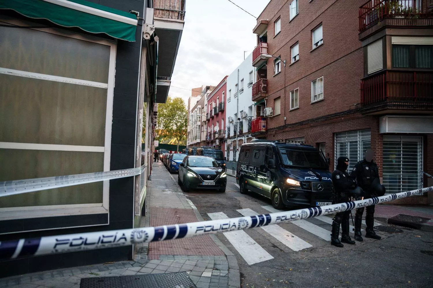 Efectivos de la policía durante la ejecución de un desahucio /  EUROPA PRESS  - MATIAS CHIOFALO