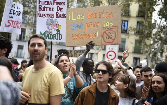 Varias personas durante una manifestación / EUROPA PRESS - EDUARDO PARRA