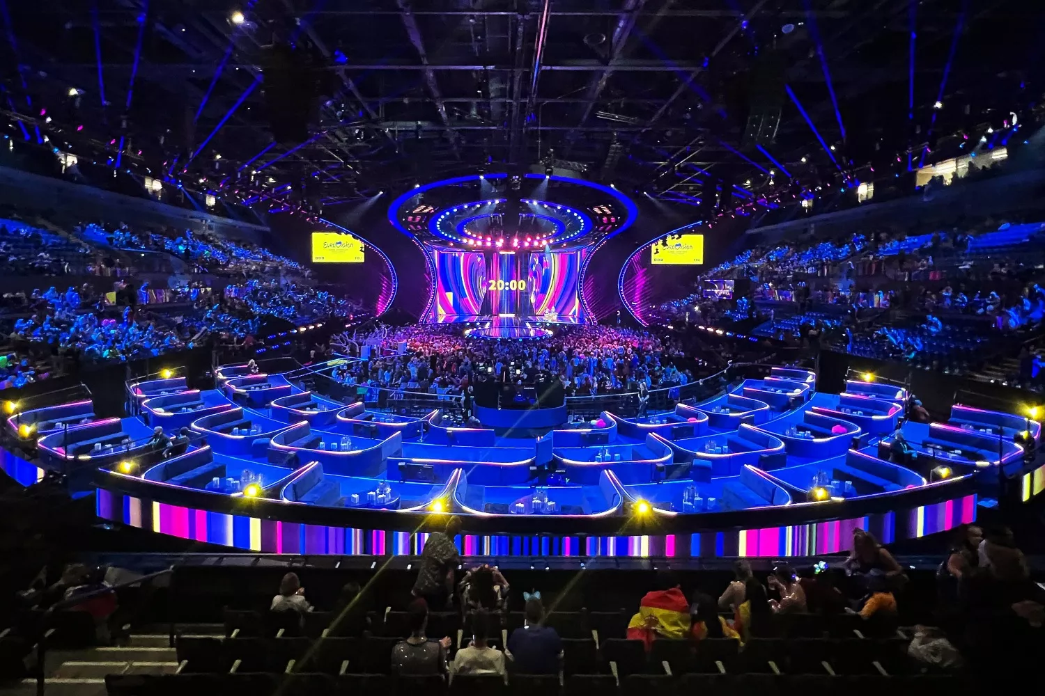 Vista del escenario antes del inicio de la final del 67.º Festival de la Canción de Eurovisión   Pet